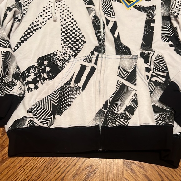 ✅ DC Comics Superman Full Zip Fleece Hoodie Unisex M Black & White Graphics - Picture 3 of 5